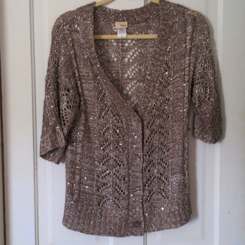 Quarter length sleeve sweater